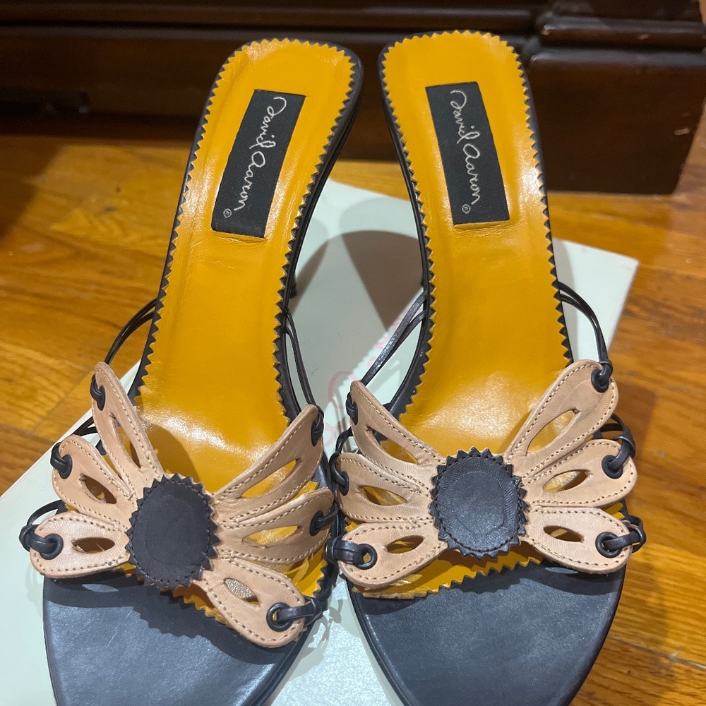 Women  shoes All sales are final